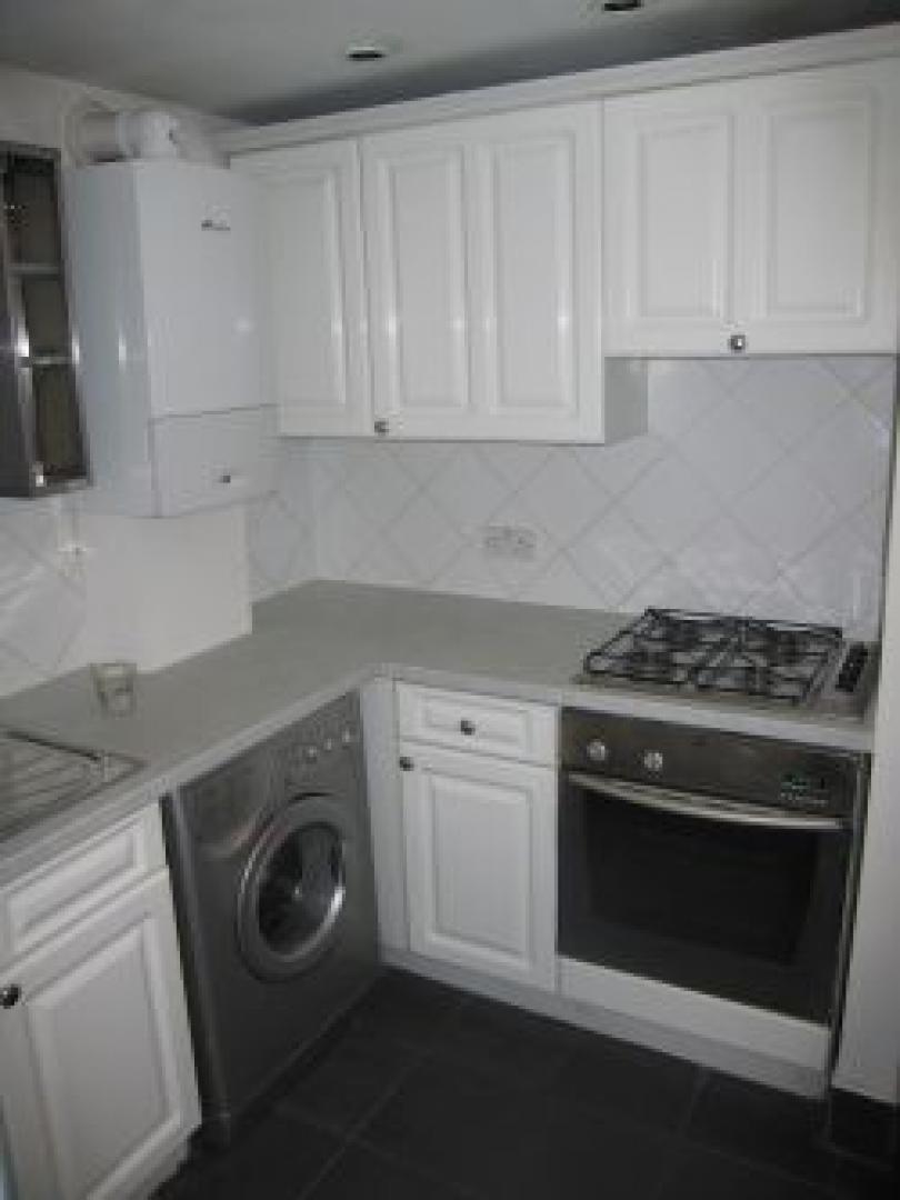 			NEW ON!, 2 Bedroom, 1 bath, 1 reception Flat			 Felixstowe Road, KENSAL GREEN NW10